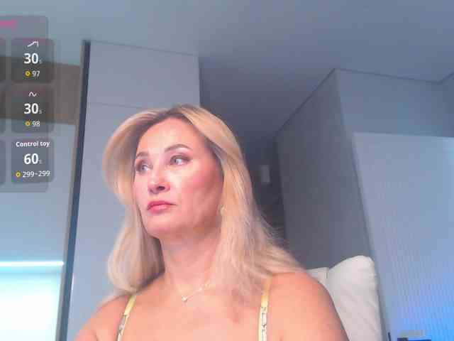hold-me-tight webcam