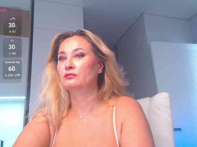 hold-me-tight webcam