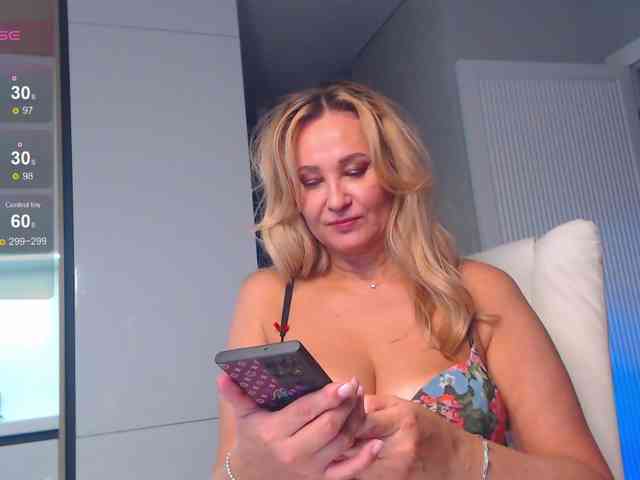 hold-me-tight Live Webcam on BongaCams