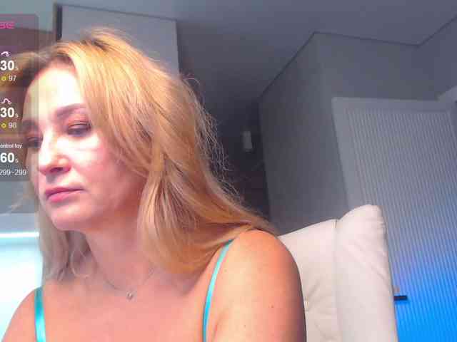 hold-me-tight webcam