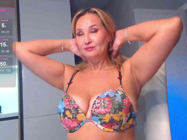 hold-me-tight webcam