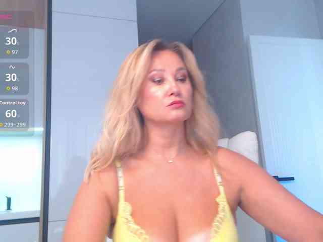 hold-me-tight webcam