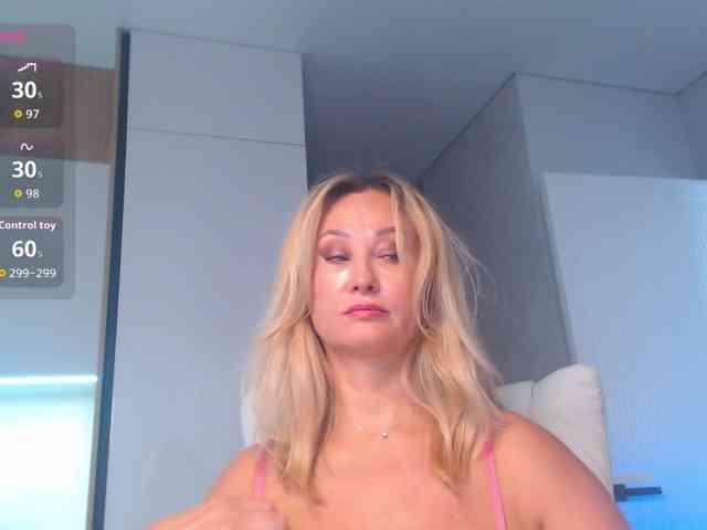 hold-me-tight webcam