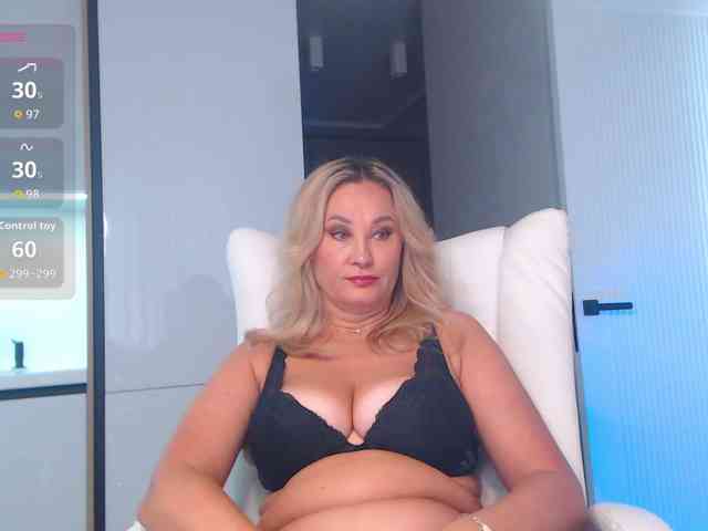 hold-me-tight webcam