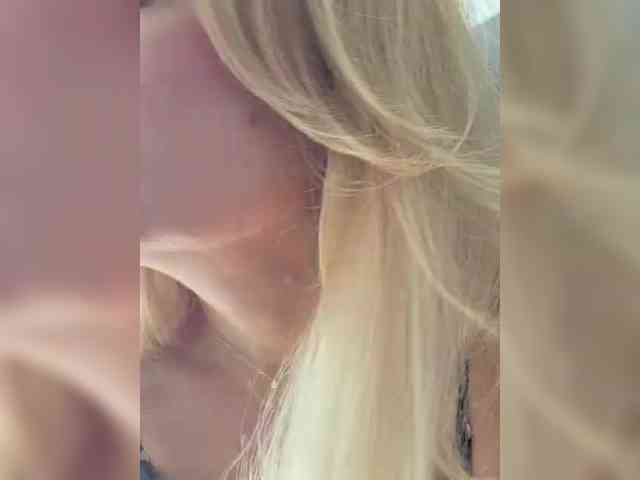 hold-me-tight webcam