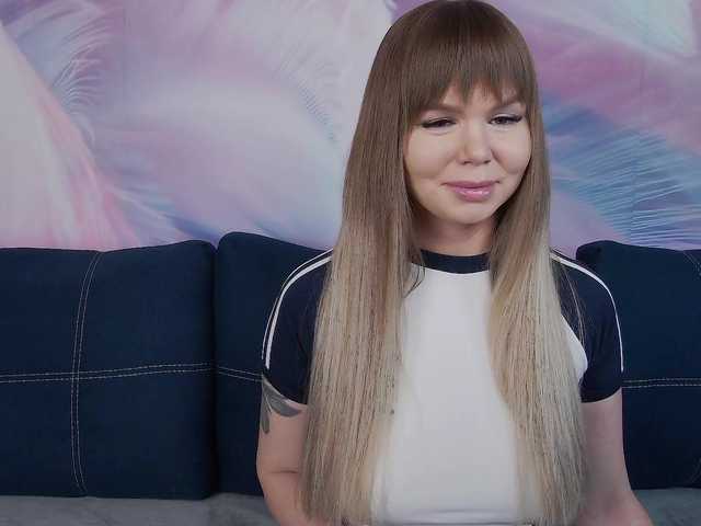 TouchMeNow's BongaCams show and profile