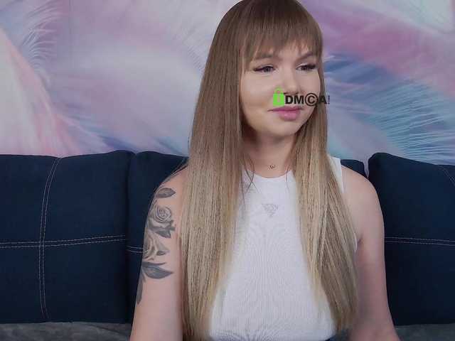 TouchMeNow live cam on BongaCams