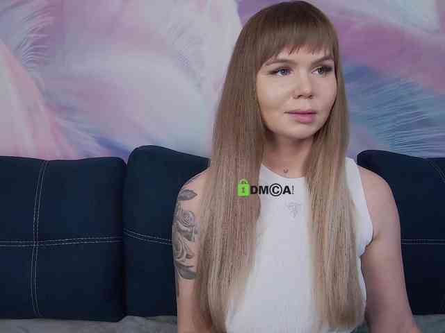 TouchMeNow webcam