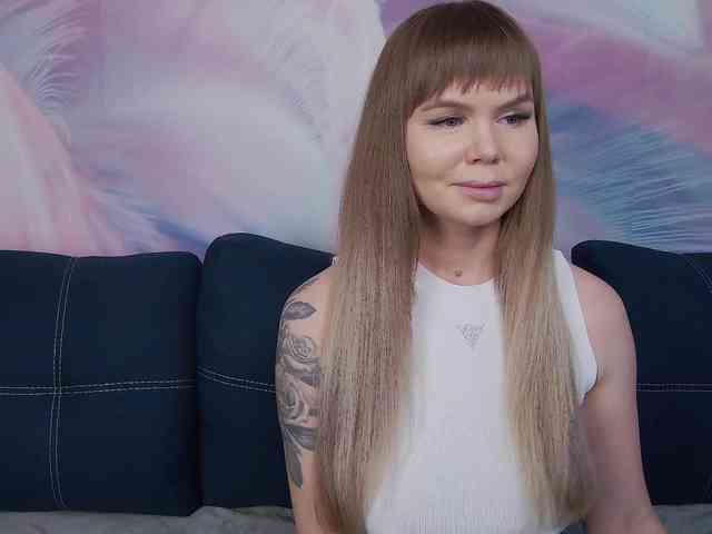TouchMeNow webcam