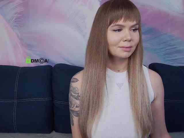 TouchMeNow webcam