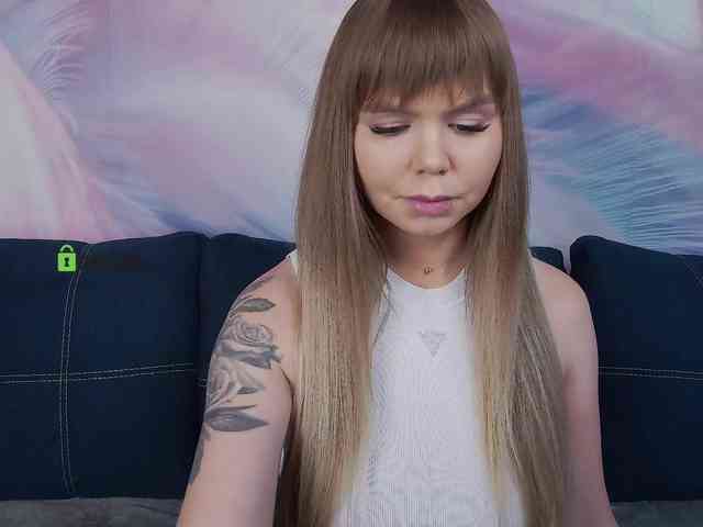 TouchMeNow webcam