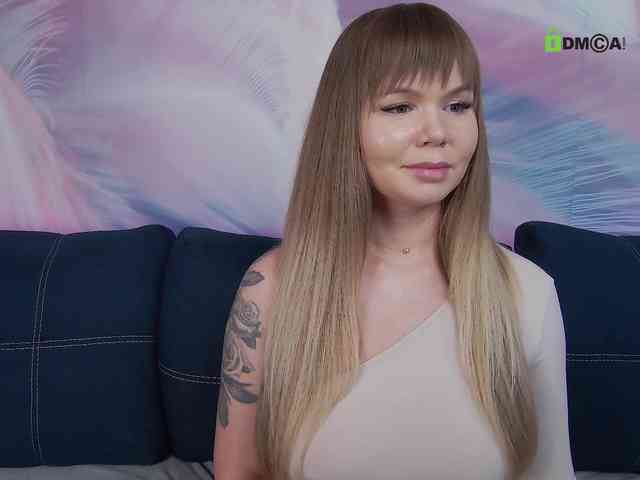 TouchMeNow webcam