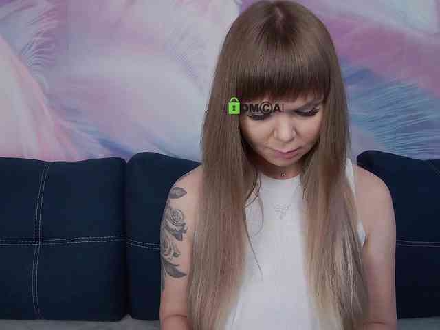 TouchMeNow webcam