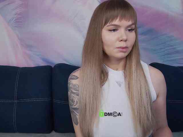 TouchMeNow webcam