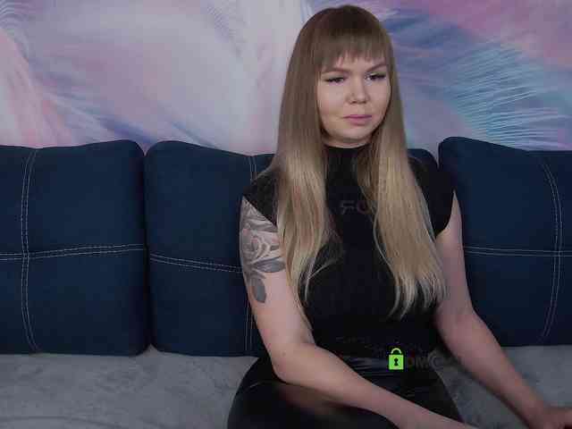 TouchMeNow webcam