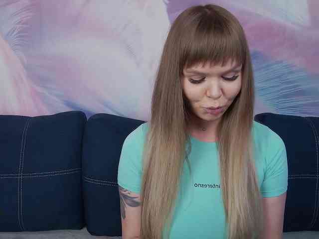 TouchMeNow webcam