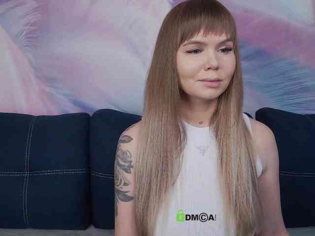 TouchMeNow webcam