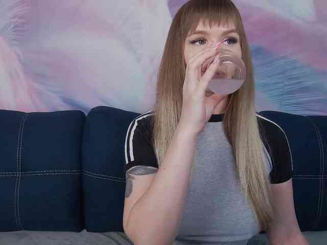 TouchMeNow webcam
