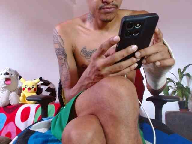 Skinny23cmxl Skinny23cmxl