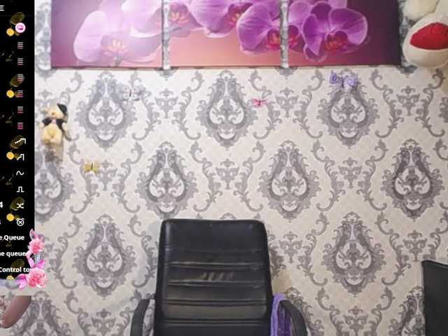 Little-letti live cam on BongaCams