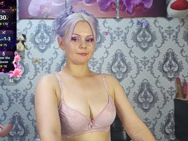 Little-letti live cam on BongaCams