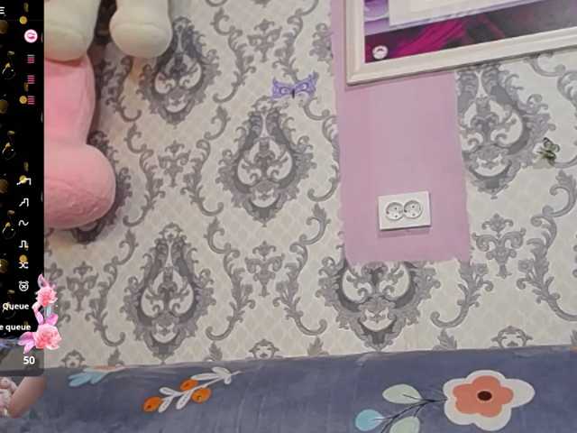 Little-letti live cam on BongaCams