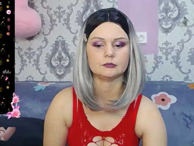 Little-letti, live now on BongaCams