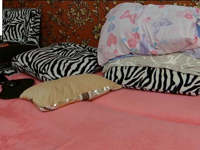 KarlosBain live webcam show