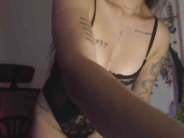 Lia_nanami webcam