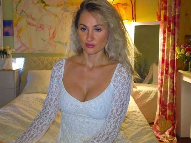 MisssMira live cam on BongaCams