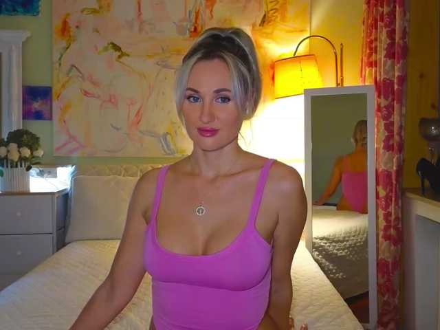 MisssMira live cam on BongaCams