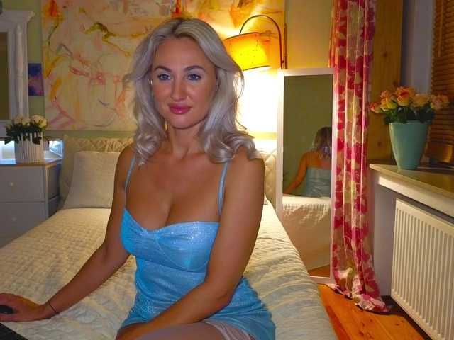 MisssMira live cam on BongaCams