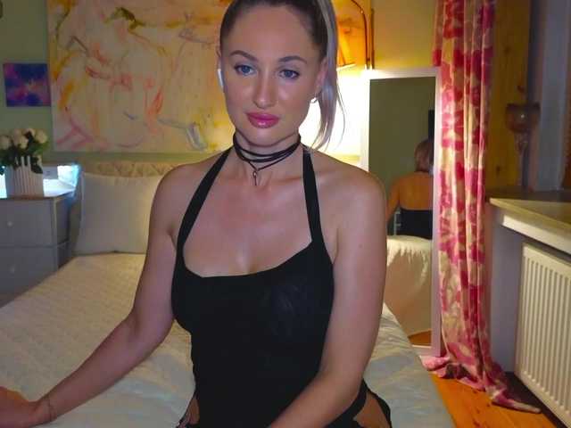 MisssMira live cam on BongaCams