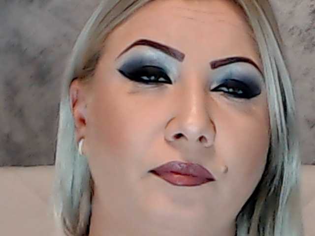 ClaudieTaylon live cam on BongaCams