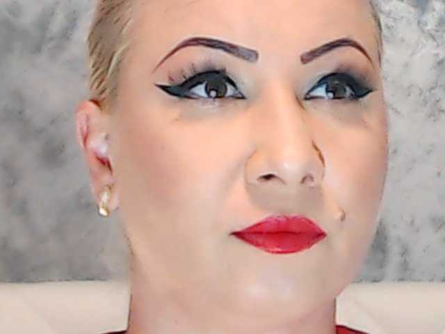 ClaudieTaylon live cam on BongaCams