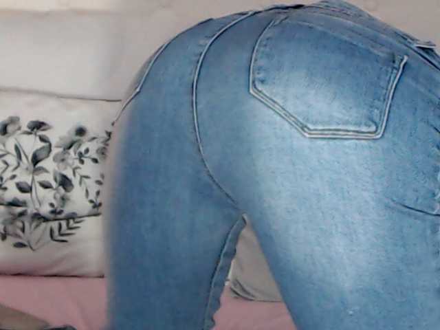 ClaudieTaylon live cam on BongaCams