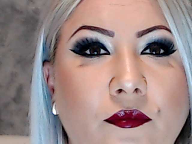 ClaudieTaylon, une amatrice française avec qui discuter et avoir du sexe