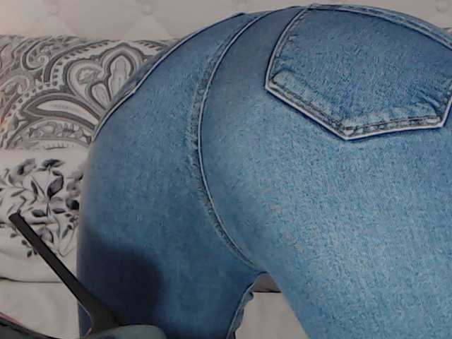 ClaudieTaylon live cam on BongaCams