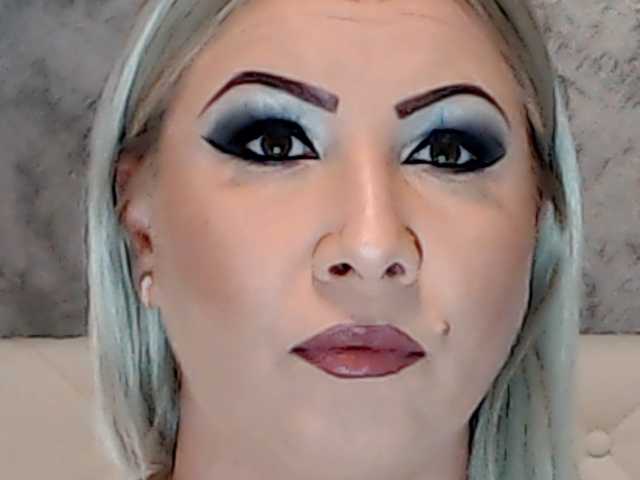 ClaudieTaylon live cam on BongaCams