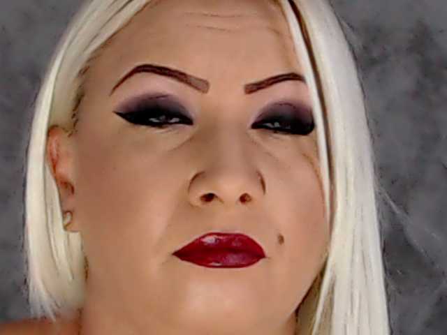 ClaudieTaylon live cam on BongaCams