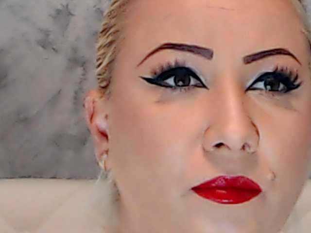 ClaudieTaylon live cam on BongaCams