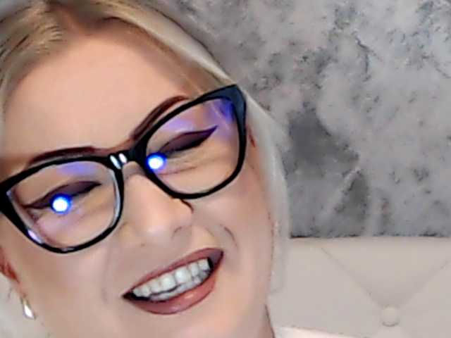 ClaudieTaylon live cam on BongaCams