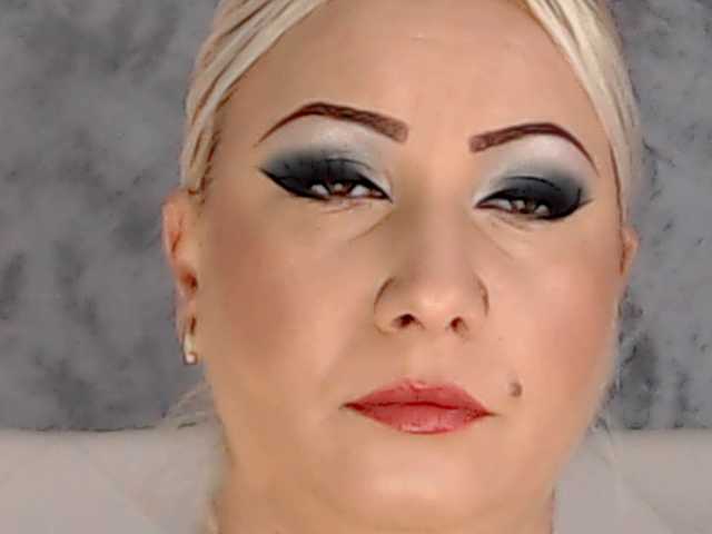 ClaudieTaylon live cam on BongaCams