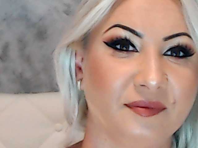 ClaudieTaylon live cam on UnifiedCams