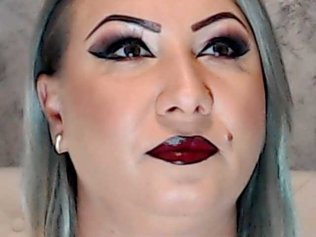 ClaudieTaylon live cam on BongaCams