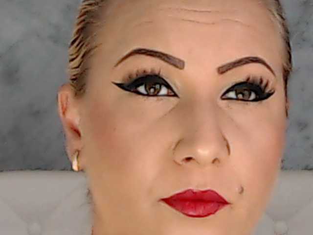 ClaudieTaylon live cam on BongaCams