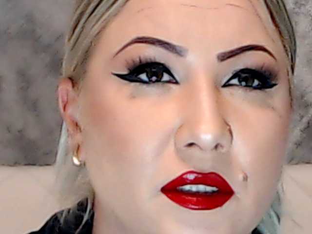 ClaudieTaylon live cam on BongaCams