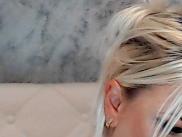 ClaudieTaylon live cam on BongaCams