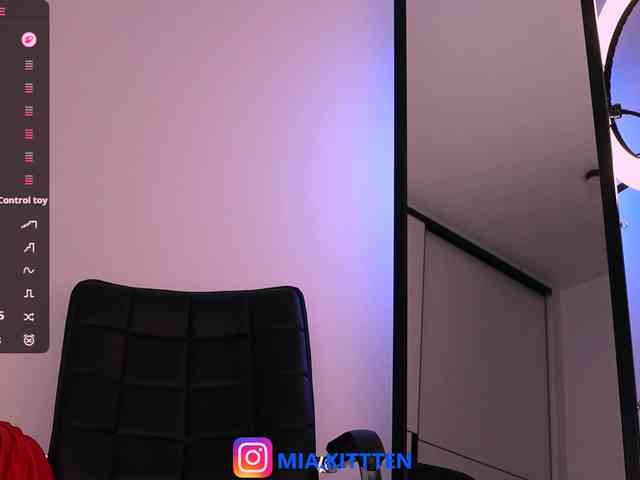 mia_kittten webcam