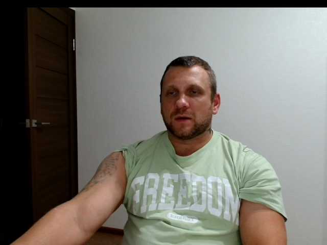 B-L-O-N-D live cam